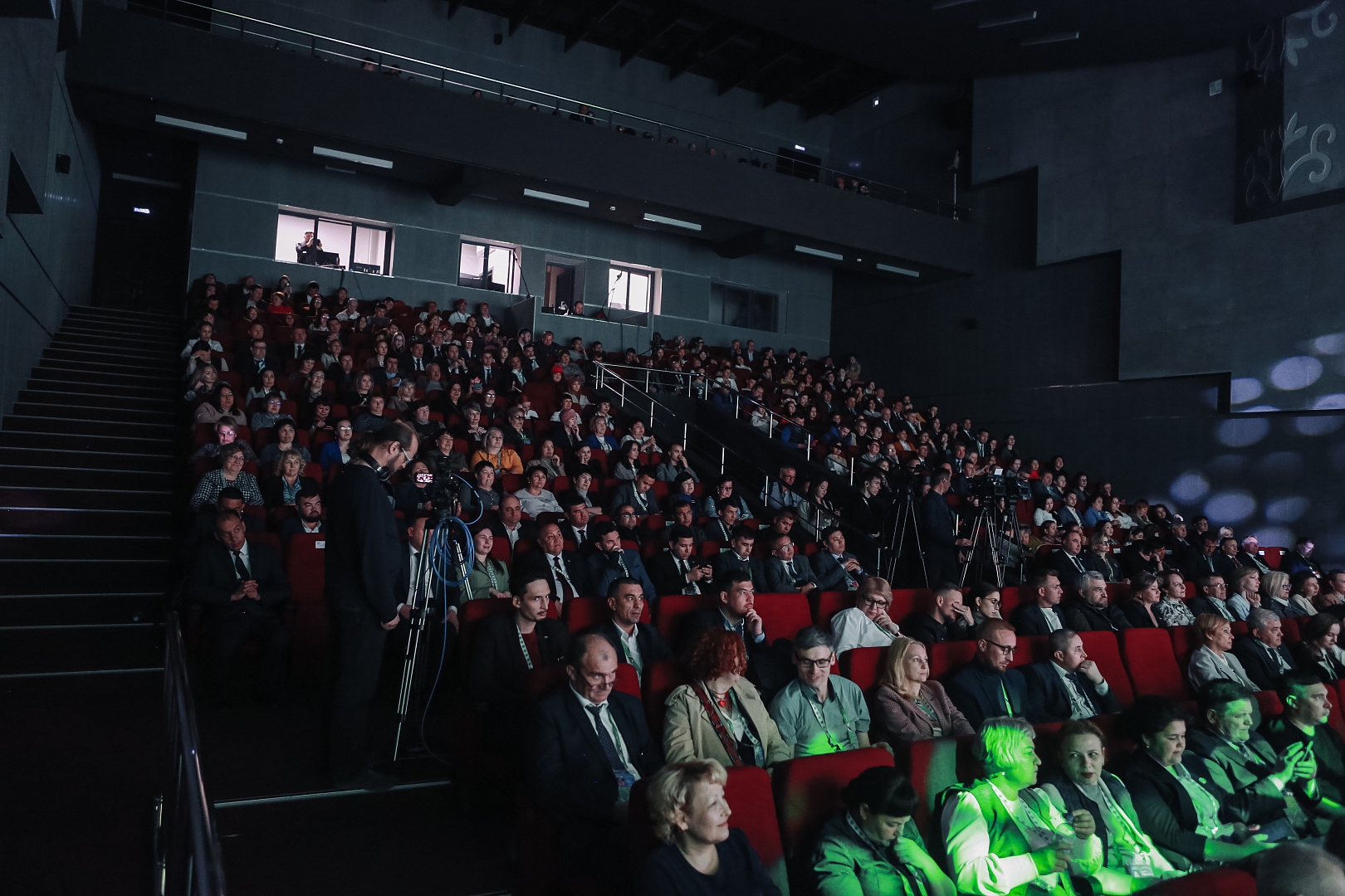 Пленарное заседание: «INNOREGION: Стратегия 2030. Инструменты - Ресурсы - Партнеры»